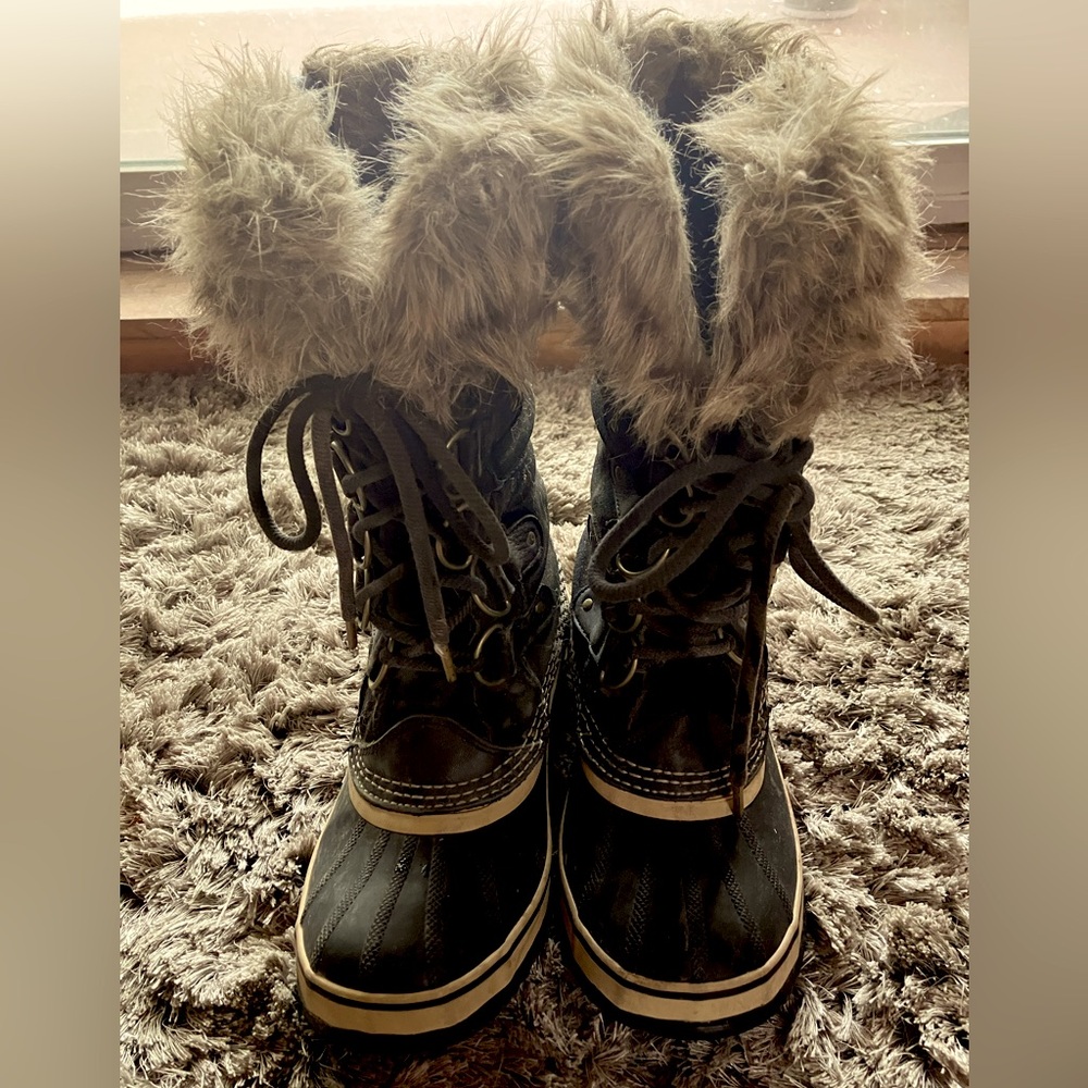Sorel Joan of Arctic winter boots 8.5